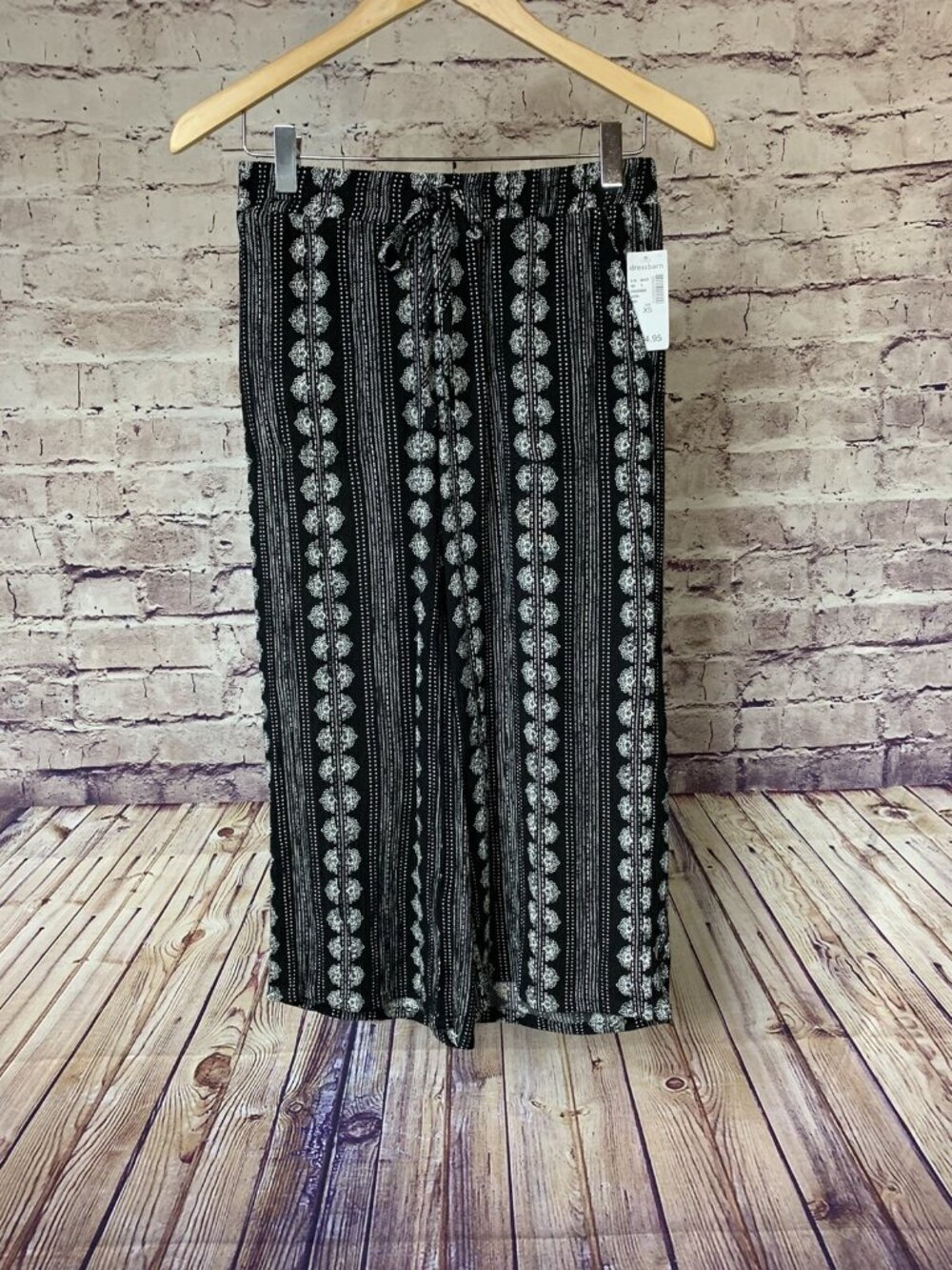 Westport Black White Print Pull On Crop Pants